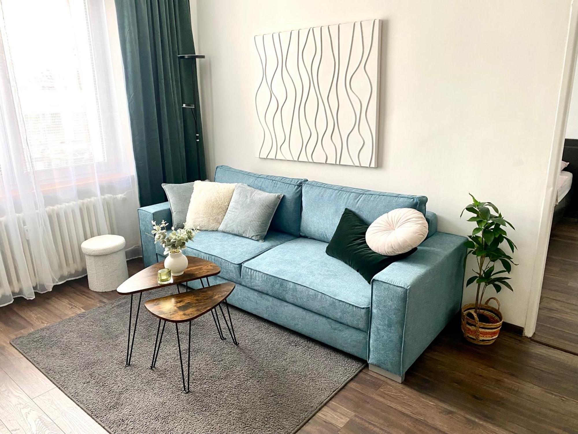 ברטיסלאבה James Dean Apartment - Next To Nivy Bus Station & Mall מראה חיצוני תמונה